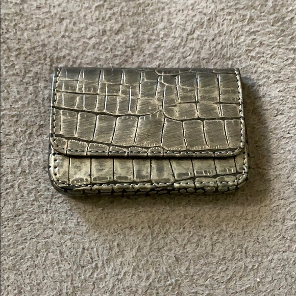 Danier Leather Bag w/ free card holder - Picture 6 of 7